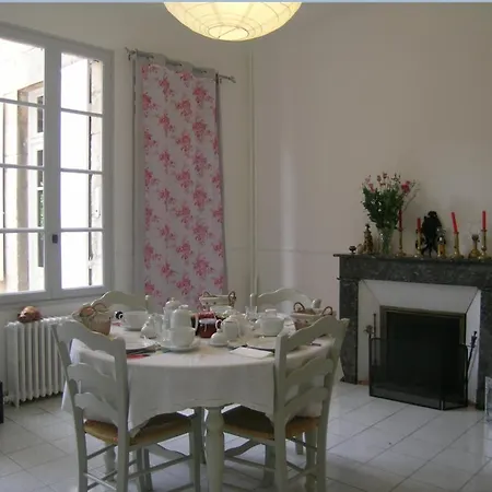 Oda ve Kahvaltı Maison D'hotes Vents D'ouest Niort